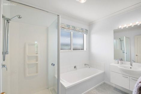 Photo of property in 5 Castleview Lane, Heathcote Valley, Christchurch, 8022