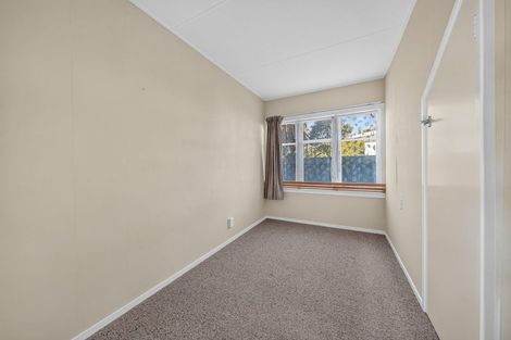 Photo of property in 44 Pinedale Crescent, Riversdale Beach, Masterton, 5872
