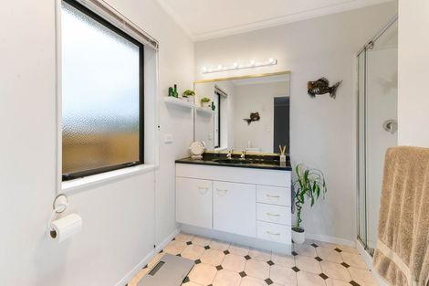 Photo of property in 4 Mccahon Drive, Pukehangi, Rotorua, 3015