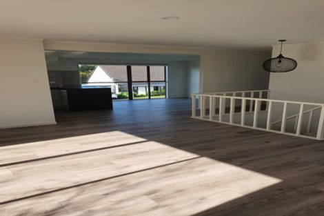 Photo of property in 2/12 Stanley Avenue, Milford, Auckland, 0620