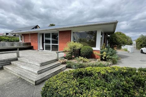 Photo of property in 38b Avonhead Road, Avonhead, Christchurch, 8042