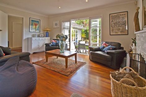 Photo of property in 53 Hutchinsons Road, Bucklands Beach, Auckland, 2014