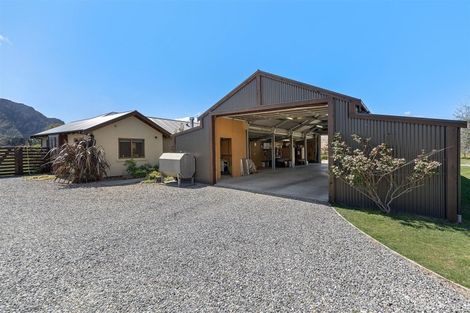 Photo of property in 83b Black Peak Road, Wanaka, 9382