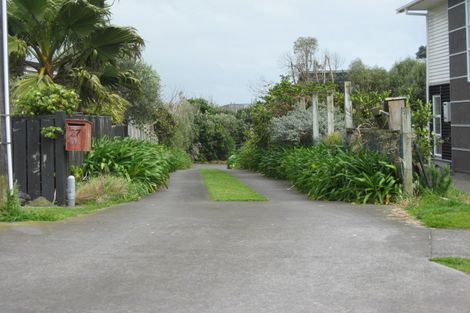 Photo of property in 27 Mace Terrace, Oakura, 4314