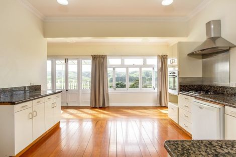 Photo of property in 8 Forlong Rise, Helensville, 0800