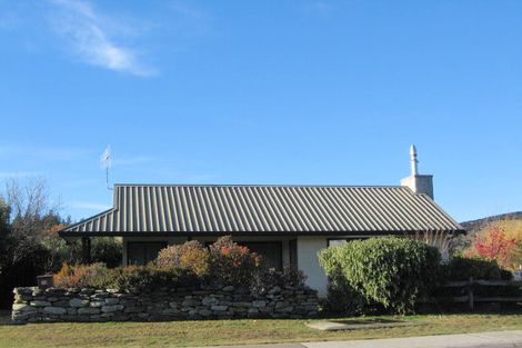 Photo of property in 73 Plantation Road, Wanaka, 9305