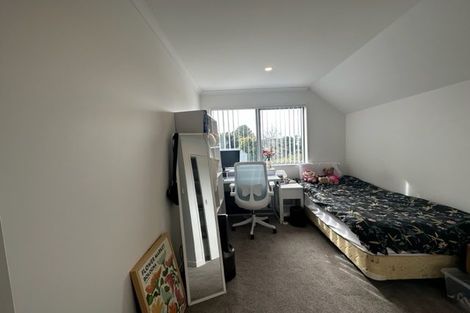 Photo of property in 7/11 Celeste Place, Totara Vale, Auckland, 0627