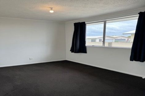 Photo of property in 24 Raupo Street, Castlecliff, Whanganui, 4501