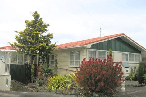 Photo of property in 18 Leadley Lane, Tawa, Wellington, 5028