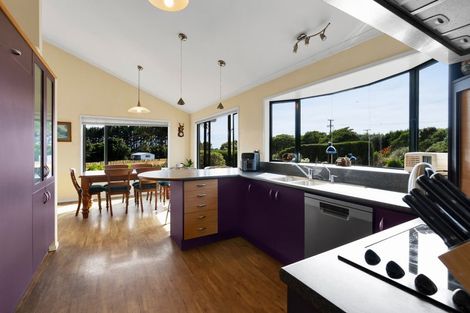 Photo of property in 842 Frankley Road, Hurworth, New Plymouth, 4371