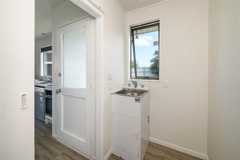 Photo of property in 24 Fergusson Street, Marton, 4710