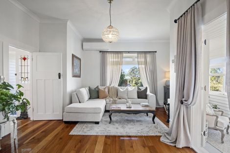 Photo of property in 192 Kitchener Road, Pukekohe, 2120