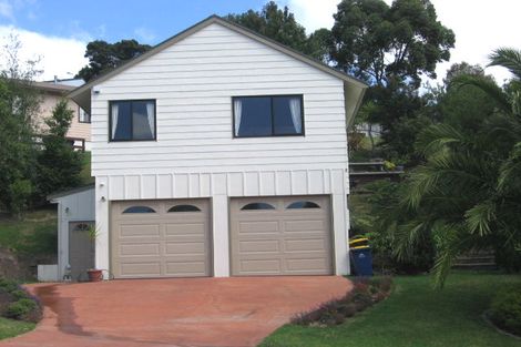 Photo of property in 9 Randal Place, Bayview, Auckland, 0629