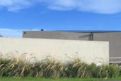 Photo of property in 140 Eskdale Road, Papakowhai, Porirua, 5024