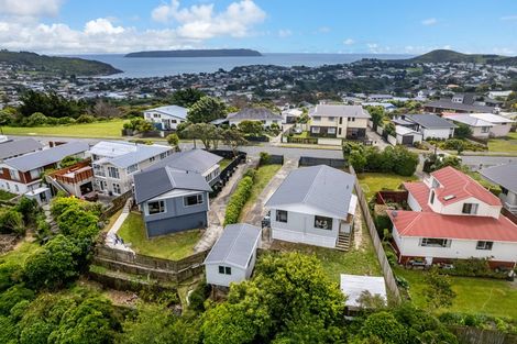Photo of property in 7 Humphreys Grove, Titahi Bay, Porirua, 5022