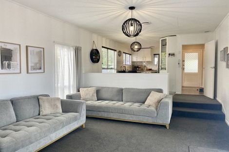 Photo of property in 127 Apollo Parade, Milson, Palmerston North, 4414