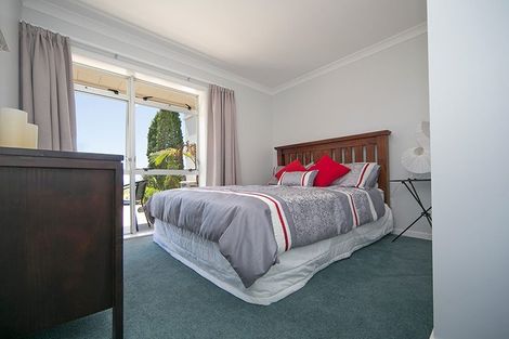Photo of property in 10 Theodora Place, Mairangi Bay, Auckland, 0630
