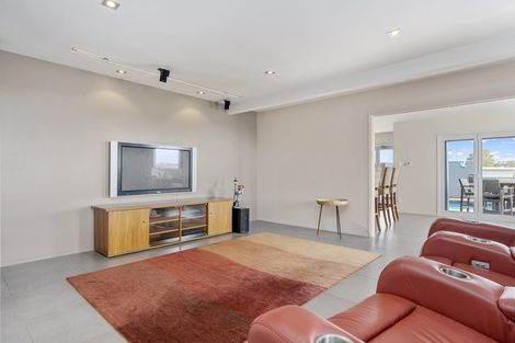 Photo of property in 7 Elizabeth Place, Mairangi Bay, Auckland, 0630