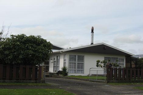 Photo of property in 14 Kowhai Street, Inglewood, 4330