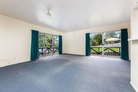 Photo of property in 2/25 Edgware Road, West Harbour, Auckland, 0618