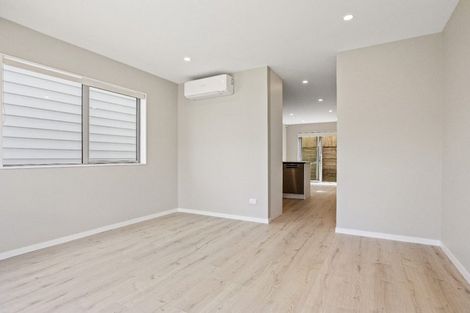 Photo of property in 47b Gossamer Drive, Pakuranga Heights, Auckland, 2010