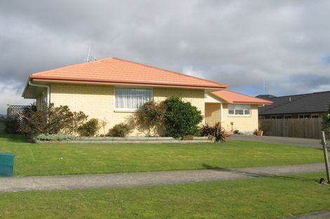 Photo of property in 130 Pacific Drive, Fitzherbert, Palmerston North, 4410