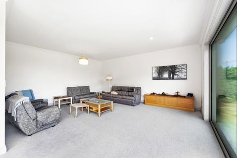 Photo of property in 4 Hanham Road, Kumeu, 0891
