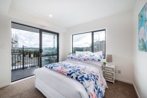 Photo of property in 128 Mcclymonts Road, Oteha, Auckland, 0632