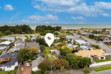 Photo of property in 4 Aston Drive, Waimairi Beach, Christchurch, 8083