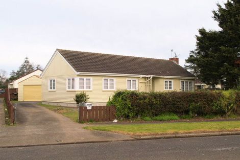 Photo of property in 14 Ewart Road, Mangere East, Auckland, 2024