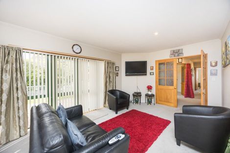 Photo of property in 8 Fraser Court, Roslyn, Palmerston North, 4414