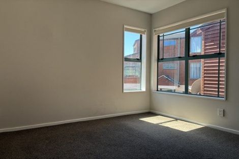 Photo of property in Mt Carmel Mews, 1/9 Arawa Road, Hataitai, Wellington, 6021