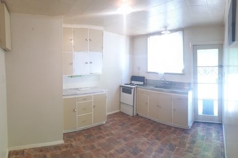 Photo of property in 115-117 Shakespeare Road, Bluff Hill, Napier, 4110