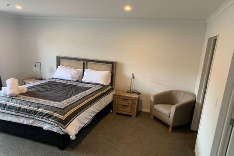 Photo of property in 2 Preston Drive, Arrowtown, 9302