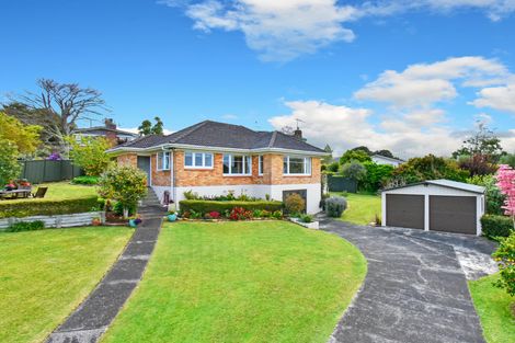 Photo of property in 16 Bilkey Avenue, Pukekohe, 2120