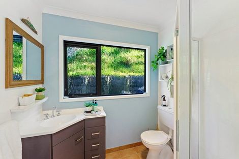 Photo of property in 4 Leanne Way, Waikanae Beach, Waikanae, 5036