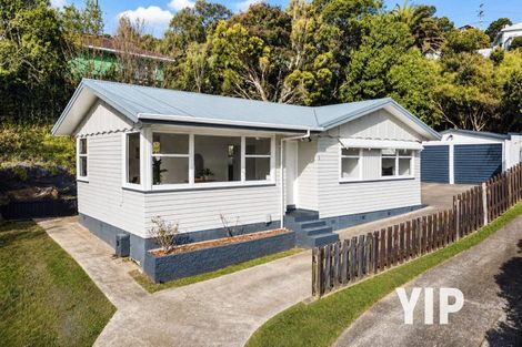 Photo of property in 3 Jonathan Way, Paparangi, Wellington, 6037