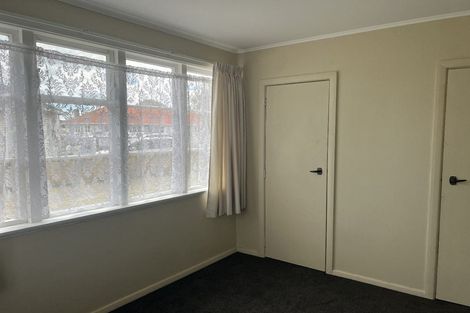 Photo of property in 13 Goldsmith Crescent, Levin, 5510