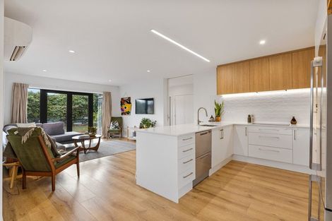 Photo of property in 1 Nutfield Lane, Cashmere, Christchurch, 8022