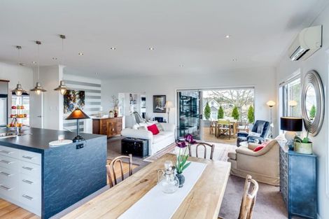 Photo of property in 14 Havelock Road, Hospital Hill, Napier, 4110