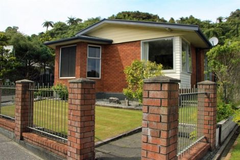 Photo of property in 21 Coates Street, Greymouth, 7805