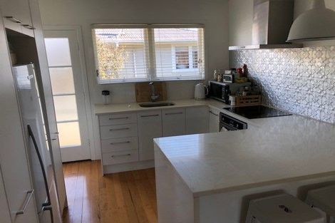 Photo of property in 19 Church Street, Northcote Point, Auckland, 0627