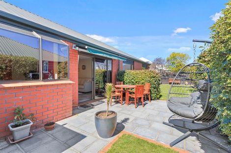 Photo of property in 24 Inglewood Place, Avonhead, Christchurch, 8042