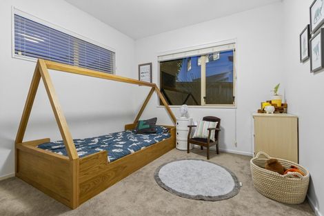 Photo of property in 2/30 Manu Place, Pinehill, Auckland, 0632