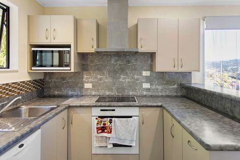 Photo of property in 9 Castle Crescent, Stokes Valley, Lower Hutt, 5019