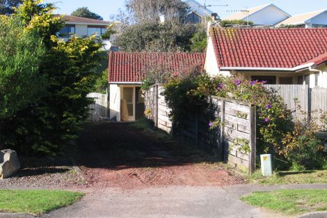 Photo of property in 16a Weggery Drive, Waikanae Beach, Waikanae, 5036