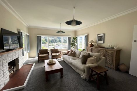 Photo of property in 18 Hinau Street, Tawa, Wellington, 5028