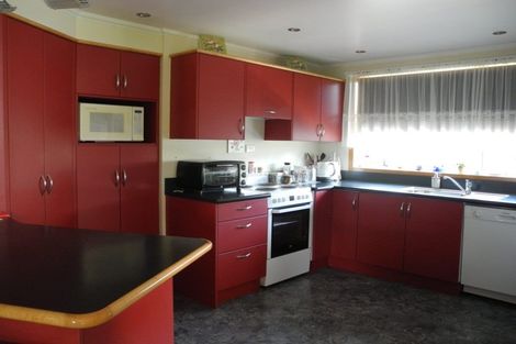 Photo of property in 8 Moorhouse Street, Waimate, 7924