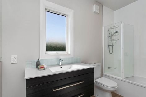 Photo of property in 27 Somerfield Street, Somerfield, Christchurch, 8024