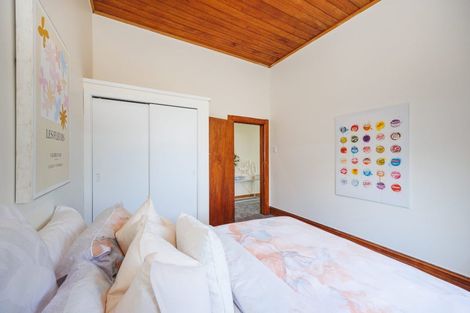 Photo of property in 215 College Street, West End, Palmerston North, 4412